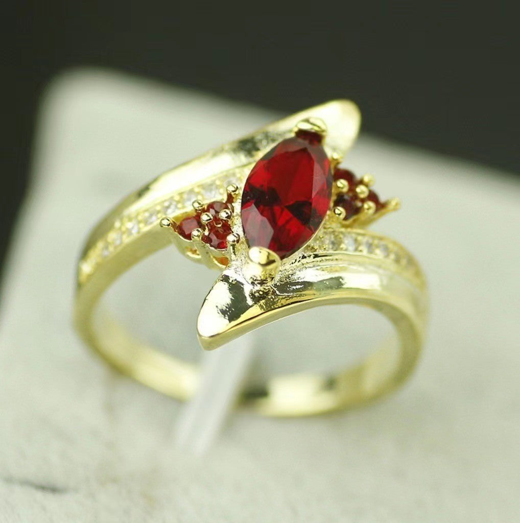 Creative Fashion Horse Eye Ring Electroplated 18K Color